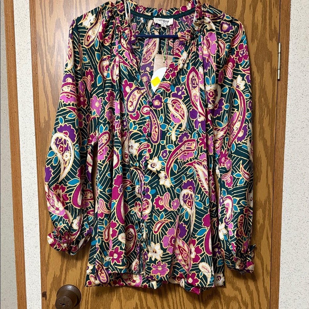 Umgee Multicolor Floral Paisley Blouse
